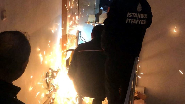 Avcılarda ilginç olay Ev sahibi illallah etti, son çare olarak kapıya duvar ördü