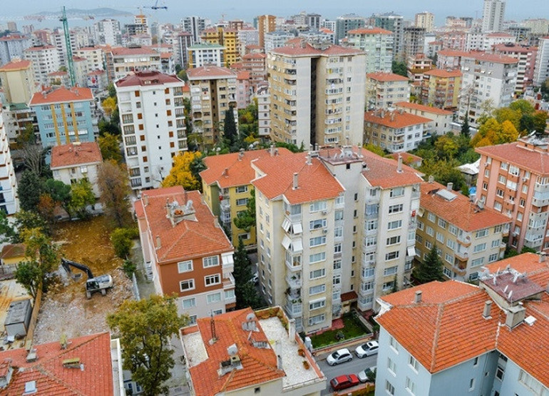 Mahkemeden dikkat çeken karar: Yeni ev sahibinin 4500 lira olan kirayı 24.000 liraya çıkarma talebi onaylandı… Kiracılı ev satıldığında kira ücreti nasıl belirleniyor