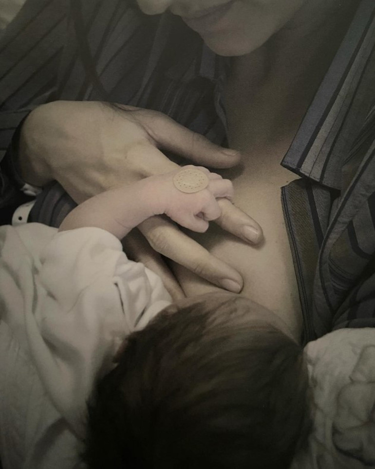 Doğum sonrası ilk fotoğraf... 4 Kasım 2025... Hoş geldin oğlum