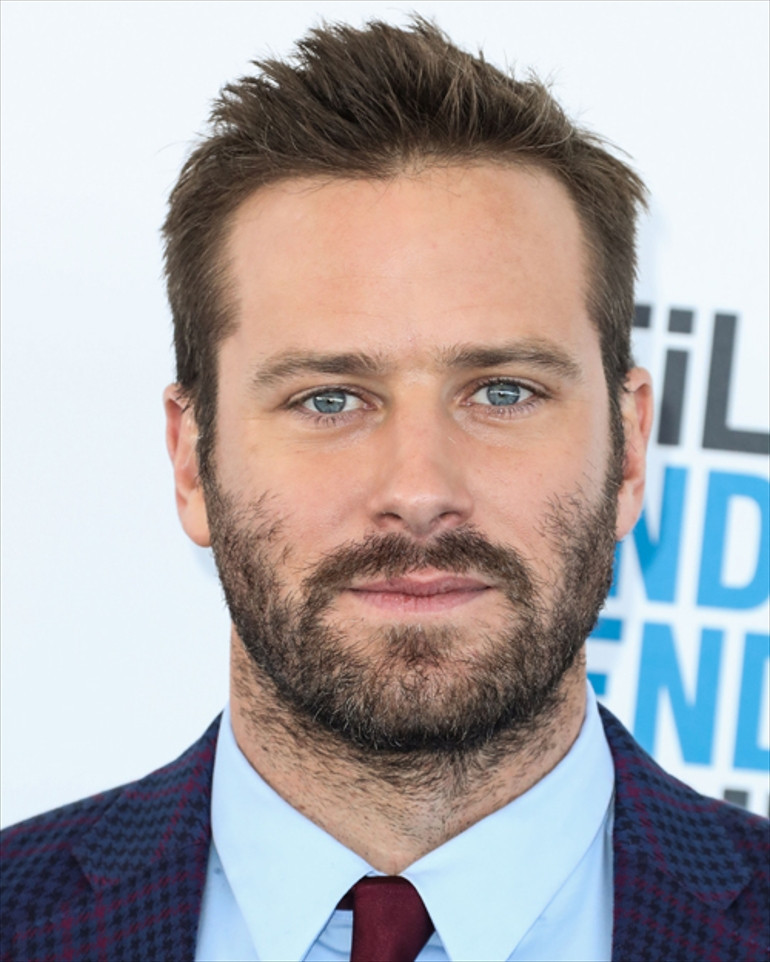 Tecavüz ve yamyamlıkla suçlanan ünlü aktörün kurbanı yine konuştu: Adalet yerini bulmadı... O serbestken ben susamam