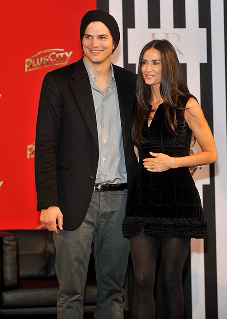 Boşanalı daha bir ay olmadan kendisinden 17 yaş büyük ünlü güzele kancayı taktı: Lütfen benimle sevgili ol