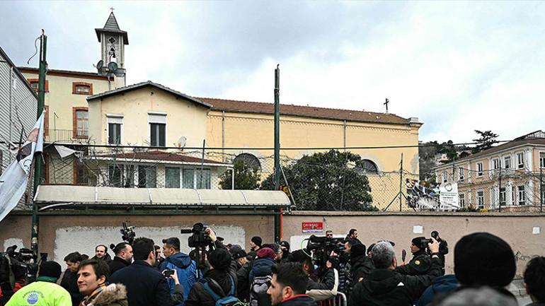 Sarıyerdeki Santa Maria Kilisesine saldırıda 34 kişi adliyeye sevk edildi