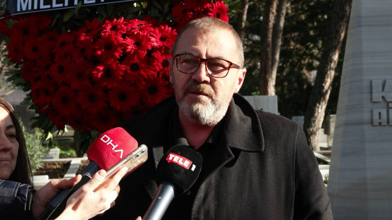 Abdi İpekçi ölümünün 45.yılında İstanbulda mezarı başında anıldı