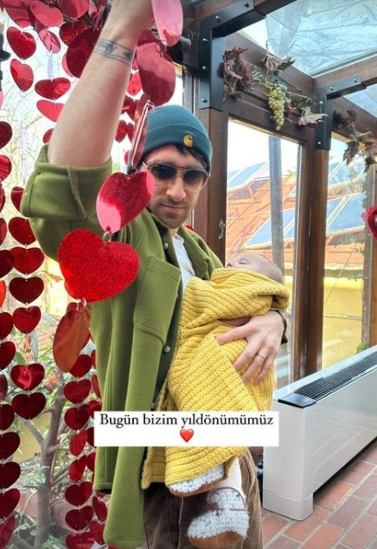 Milanoda nikah masasına oturmuşlardı... Evliliğimizin birinci yılı