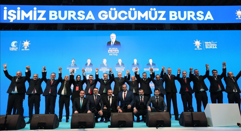 AK Partinin Bursa ilçe belediye başkan adayları belli oldu... Cumhurbaşkanı Erdoğan: CHPde herkes bir köşe kapma derdinde