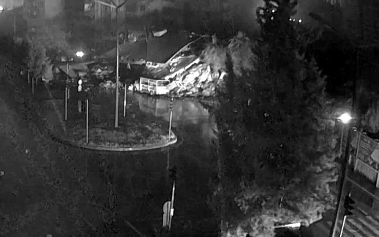 1.400 kişiye mezar olmuştu... Ebrar Sitesinin yıkıldığı anın görüntüsü ortaya çıktı