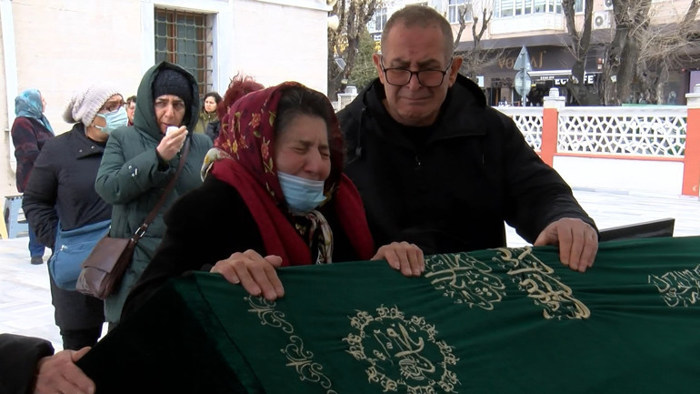 Müzisyenin canice öldürülmesinde yeni detaylar ortaya çıktı Babası durumu öğrenince kalp krizi geçirdi Annesinin feryadı yürekleri dağladı: Ölümler bu kadar kolay olmamalı