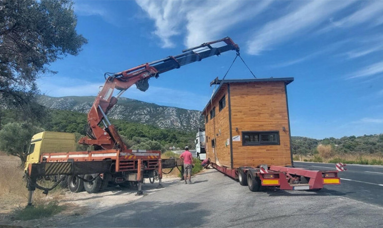 Olacak gibi değildi olmadı da zaten Karaburun’da ünlü oyuncuların tiny house’ları kaldırıldı