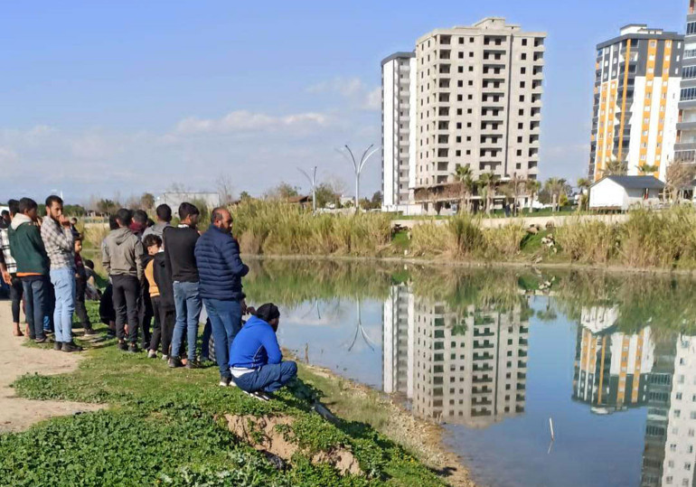 Bisiklet süren çocuğun kahreden ölümü: Dengesini kaybedince ırmağa düştü