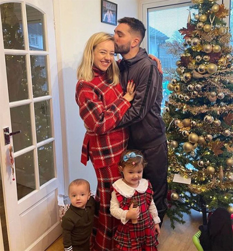 Bebek mutluluğu bile yarım kalmıştı... Evlilik yüzüğümü çıkarıp kutuya koydum