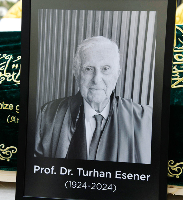 Son yolculuğuna uğurlandı