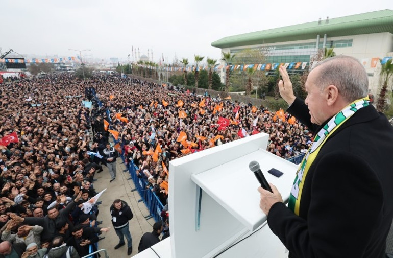AK Parti Şanlıurfa ilçe belediye başkan adayları tanıtıldı... Cumhurbaşkanı Erdoğandan CHPye eleştiri: Bir iç savaş yaşıyorlar