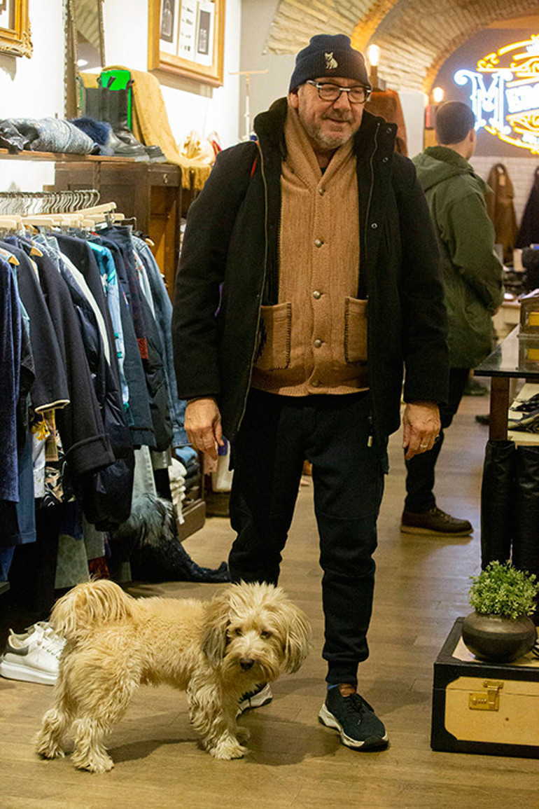 Cinsel tacizle suçlanıp toplumdan dışlanmıştı… Ünlü oyuncu kapısından kovulduğu Hollywood’a geri döndü