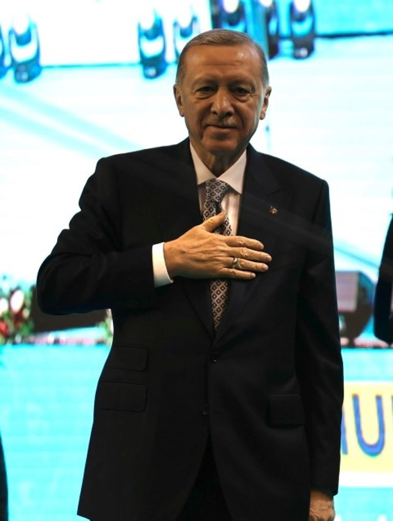AK Parti Şanlıurfa ilçe belediye başkan adayları tanıtıldı... Cumhurbaşkanı Erdoğandan CHPye eleştiri: Bir iç savaş yaşıyorlar