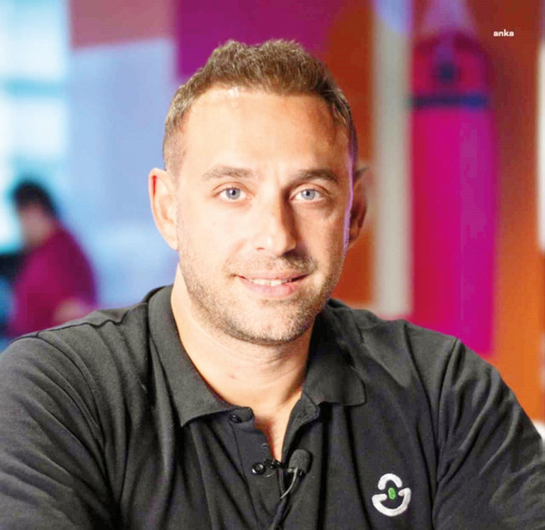 7 bin liralık mont 5 bin liraya, 5 bin liralık ayakkabı 3 bin liraya getiriliyor... Yurtdışından alışverişte patlama