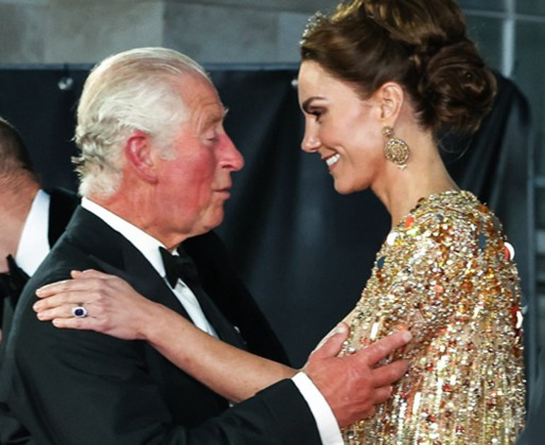 Hasta karısının baş ucundan ayrılmıyordu... Babası kanser olunca iş başa düştü: İçi yansa da yüzü zorla gülecek