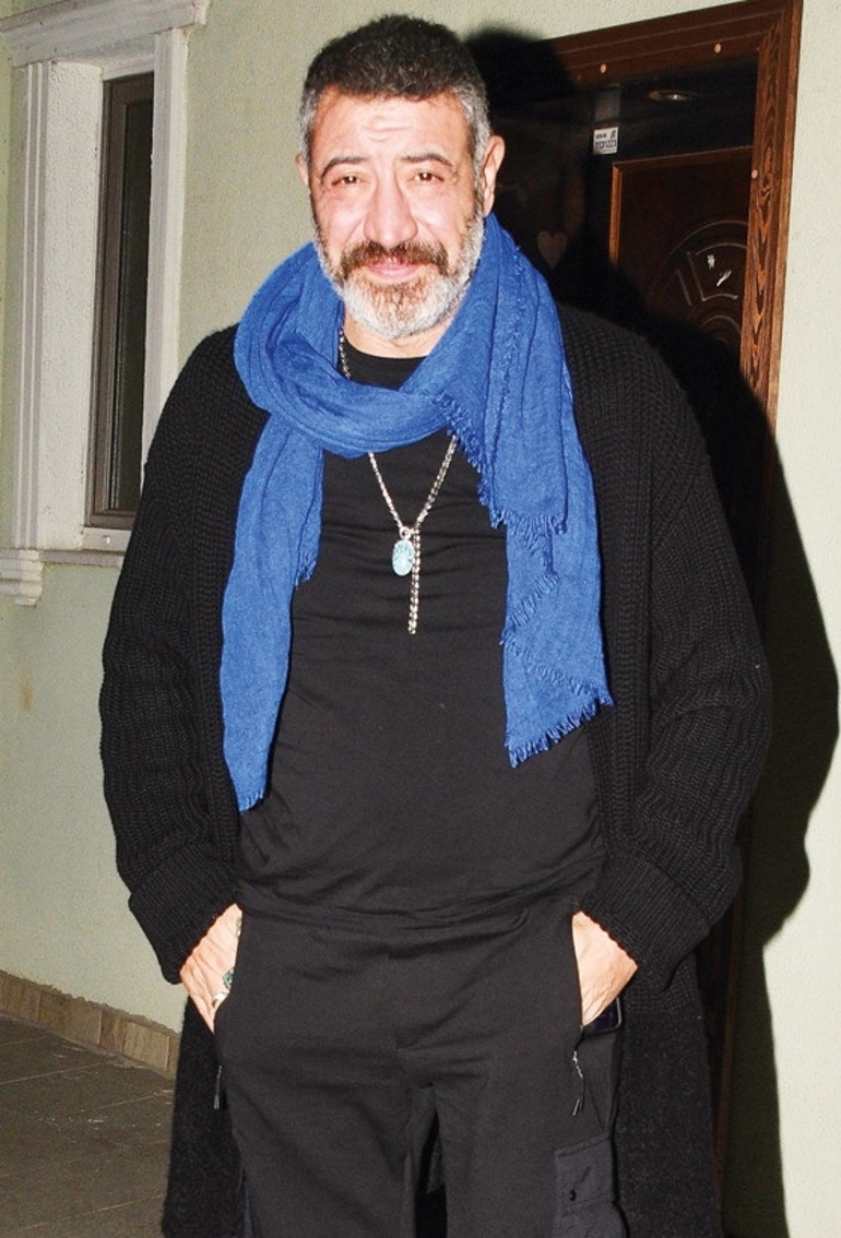 Babam öldüğünde acaba üzülecek miyim diyordum... Ünlü şef Mehmet Yalçınkayadan itiraf