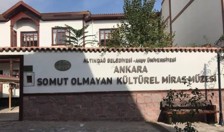 Prof. Dr. Öcal Oğuz ile UNESCO üzerine