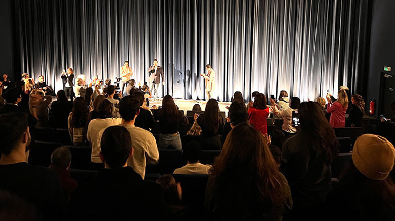 ‘Cem Karaca’nın Gözyaşları’na Berlin’de gala