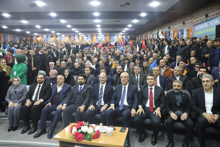 AK Parti Genel Başkan Yardımcısı Ömer İleri: Birbirlerini öve öve bitiremeyenler, şimdi düşman kesilmişler