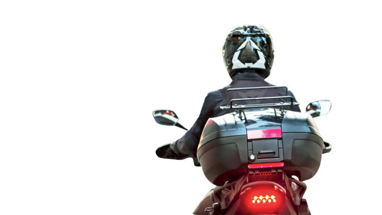 İki tekere ‘kolay’ ehliyet... Can güvenliğini tehlikeye atar mı