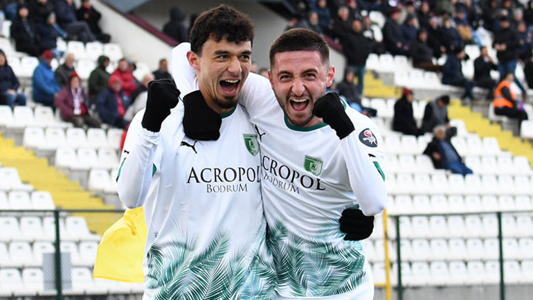Bodrumsporun yıldızı Gökdeniz Bayrakdardan Spor Arenaya samimi itiraflar: Fenerbahçe beni istedi | Beşiktaş ile anlaşmıştım ama...