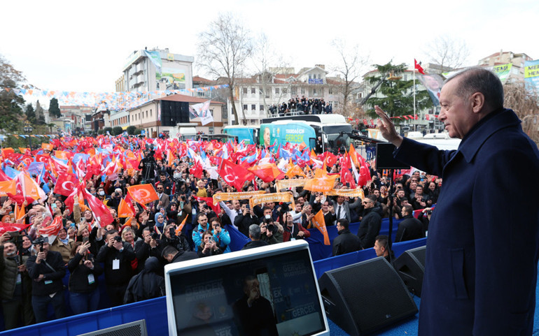 Küçükçekmecedeki silahlı saldırı... Cumhurbaşkanı Erdoğan: Bir tanesi yakalandı, diğerlerini de yakalayacağız