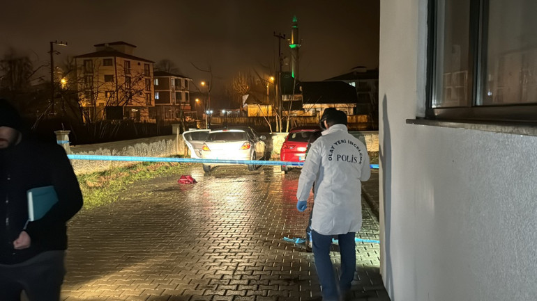 Düzcede dehşet Evli çift tabancayla birbirlerini vurdu