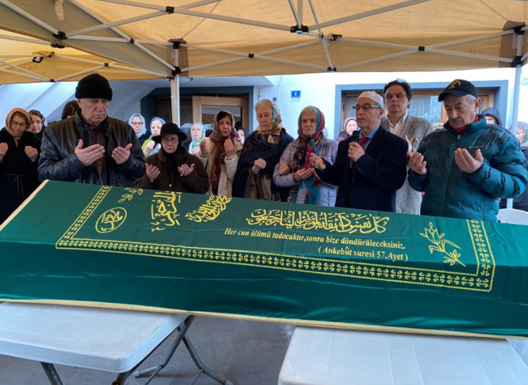 Erkan Özermana veda... Cenazesi memleketi İzmite götürüldü