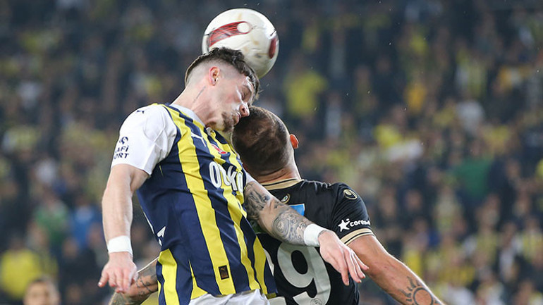 Fenerbahçede Lazioya gitmeyi reddeden Ryan Kente lisans çıkarılmadı Bir isim daha listede yer almadı...