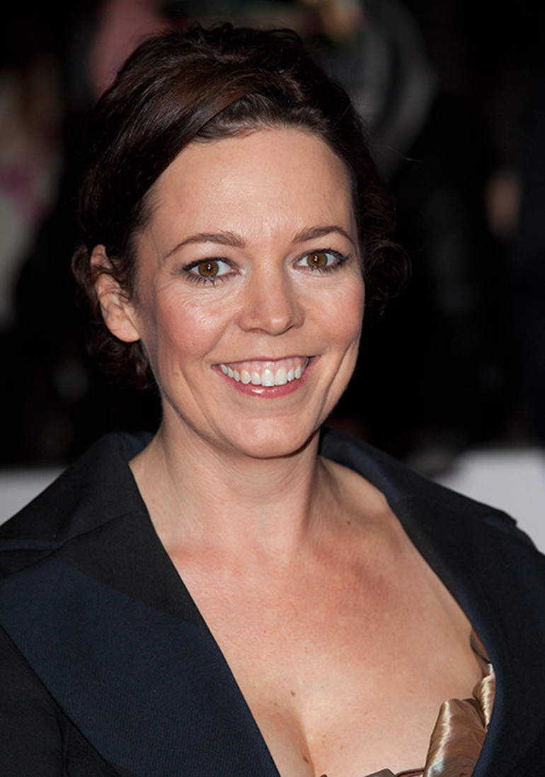 Parasız kalıp temizlikçilik bile yapmıştı... Süpürgelikleri siler, lambaların tozunu alırdım... O şimdi hem ünlü hem zengin