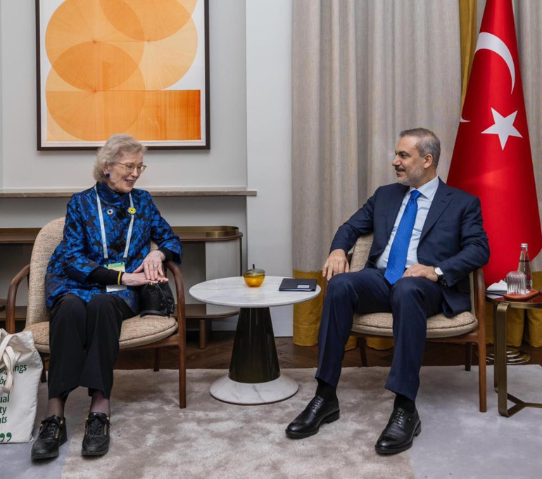 Dışişleri Bakanı Fidandan peş peşe kritik temaslar