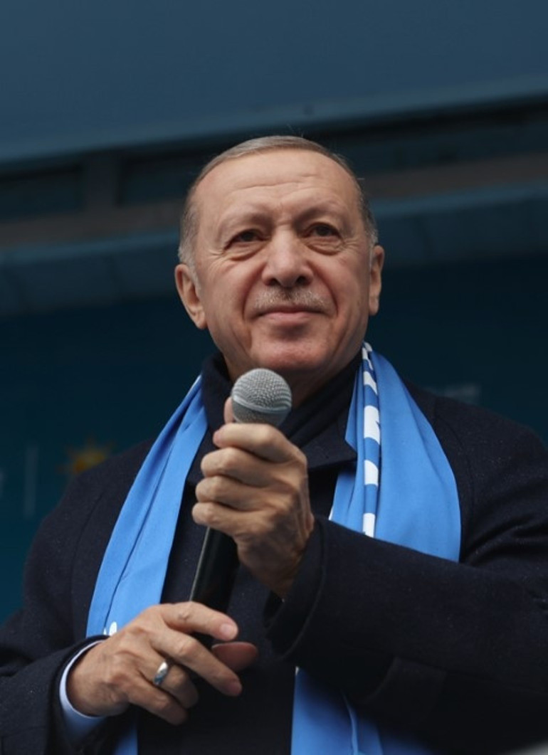 AK Parti Rize mitingi... Cumhurbaşkanı Erdoğan: CHPde hiçbir köklü değişim yaşanmadı
