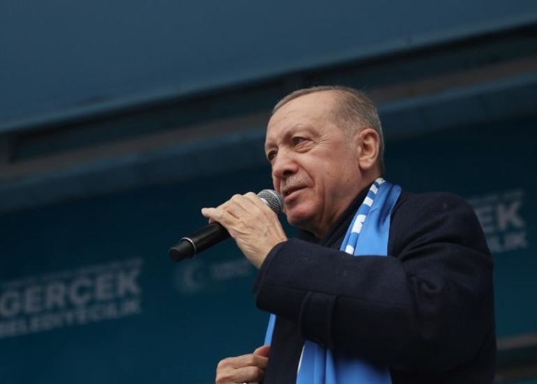 AK Parti Rize mitingi... Cumhurbaşkanı Erdoğan: CHPde hiçbir köklü değişim yaşanmadı