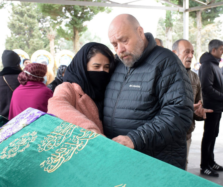 Sevda Ferdağa veda...Sanatçı dostları yalnız bırakmadı