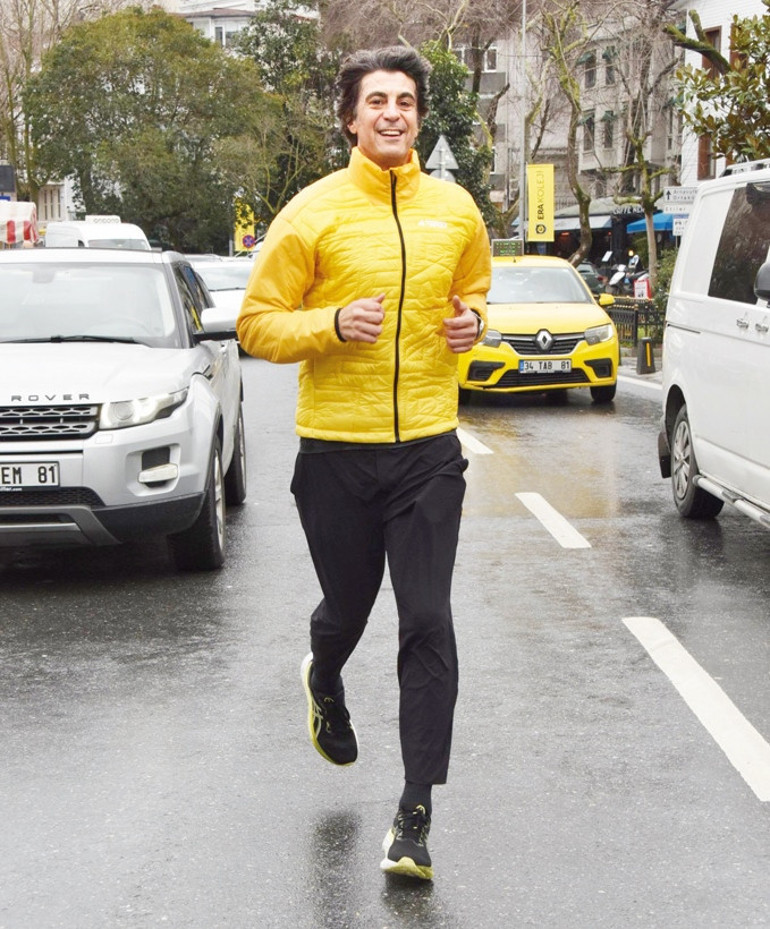 10 yıldır ilk kez birinin elini tuttum