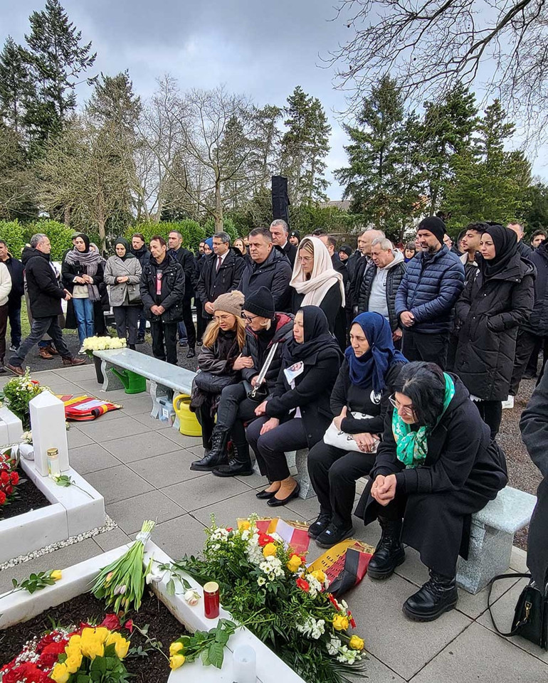 Hanau kurbanları iki ayrı törenle anıldı