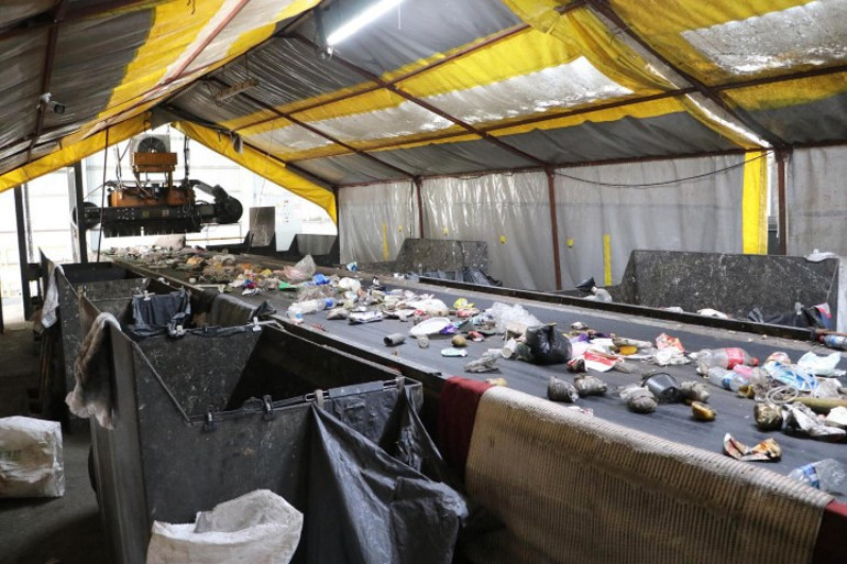 Çöpte ölü bulunan yeni doğmuş bebek, kimsesizler mezarlığına defnedildi