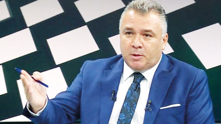 ‘Flört’ cezası ikiye böldü
