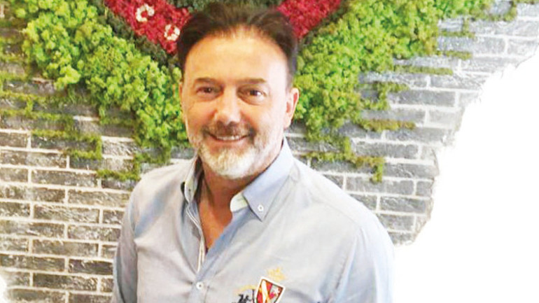 ‘Flört’ cezası ikiye böldü