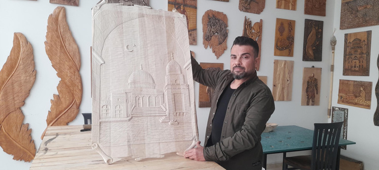 Hobi olarak başladı, devlet sanatçısı unvanı aldı