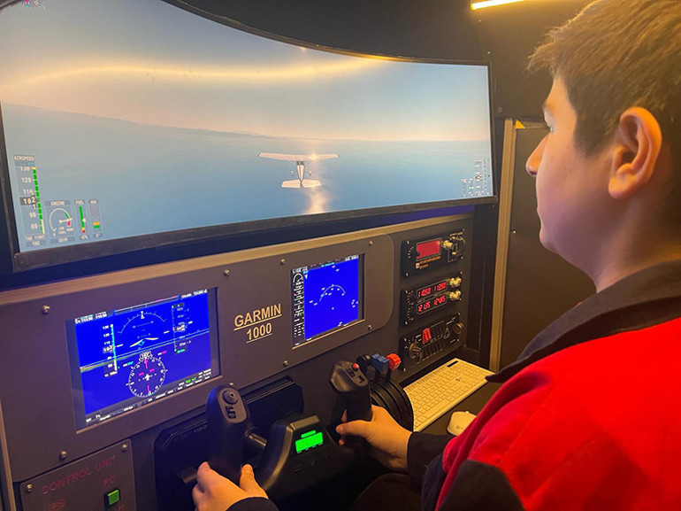 Uçuş simülasyonunu hem öğrenciler hem THY kullanıyor