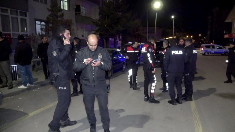 Tacizle suçladığı kişiyi şikayet etti, kardeşi iş çıkışında bıçakladı