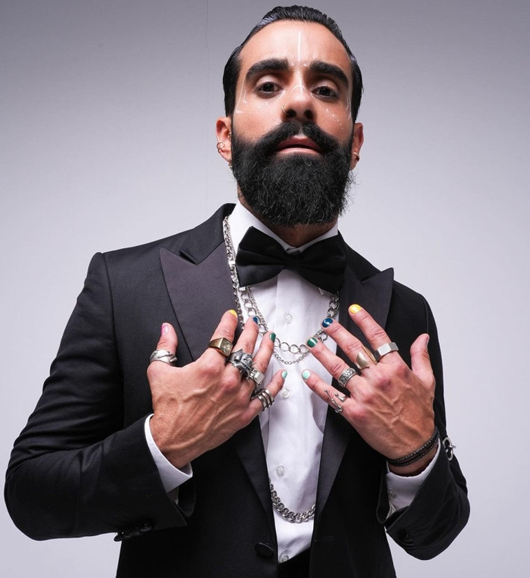 Aslıhan Doğan Turanın 42 bin liralık tüylü terlikleri