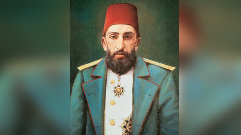 Murat Kurum polemiğe girmeyi bile düşünmeli