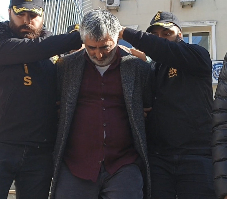 Ümraniyede imam nikahlı eşi ve iki kızını öldüren cani kickboks salonunda yakalandı Ben öldürmedim. Uzaylılar öldürdü