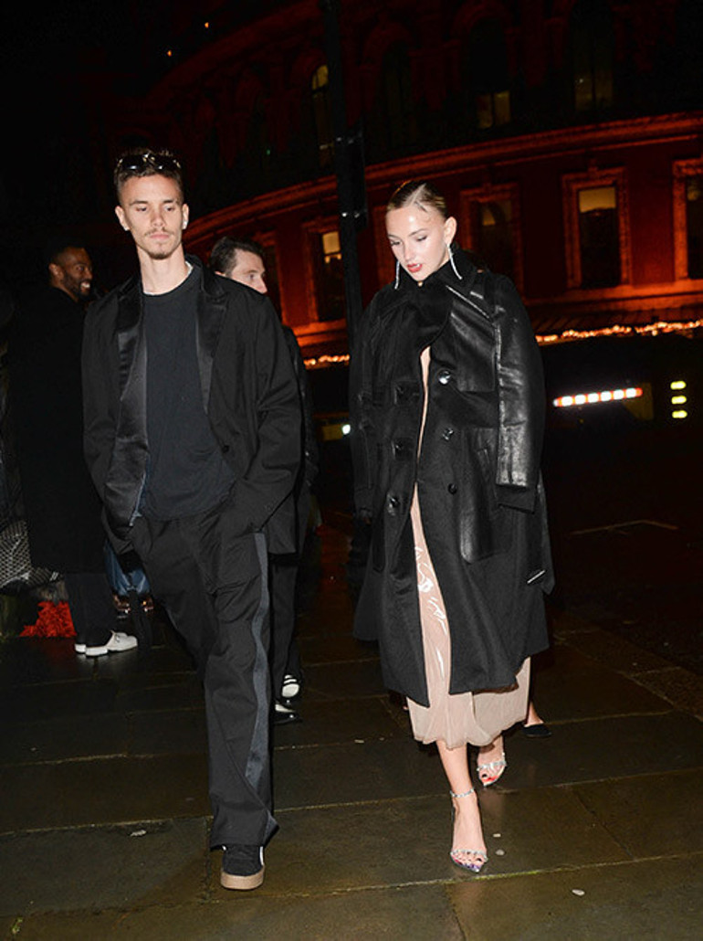 Aynı eve taşınmak ilişkilerine yaramadı… 5 yıllık aşkları bir anda bitiverdi