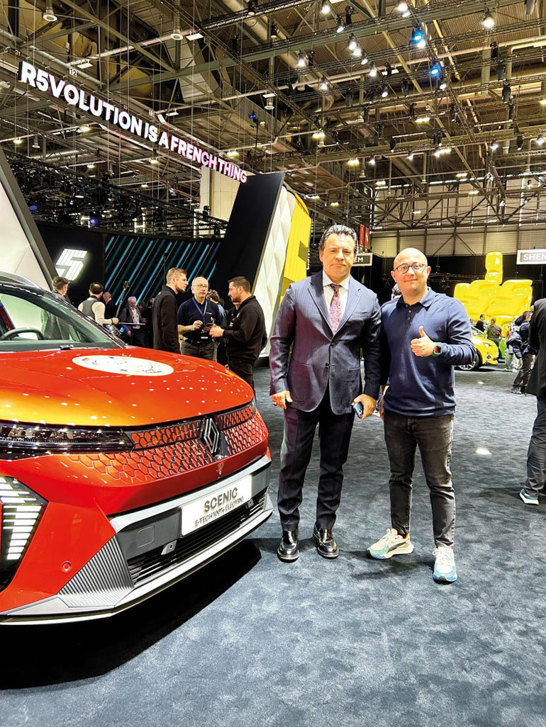 Fuardaki tek Avrupalı Renault, Çinlilerin tam karşısında ‘uygun fiyatlı elektrikli’ tanıttı... Çin akınına karşı Fransız ‘5’lisi