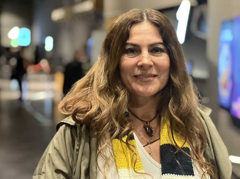 ‘Zaferin Rengi Sarı Lacivert’ Köln’de izleyiciyle buluştu