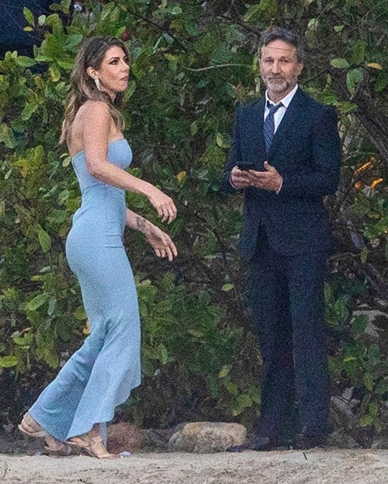 Sevmeye doyamadığı kocasını ölüm elinden almıştı... Aşksız yaşamaya sadece iki yıl dayanabildi